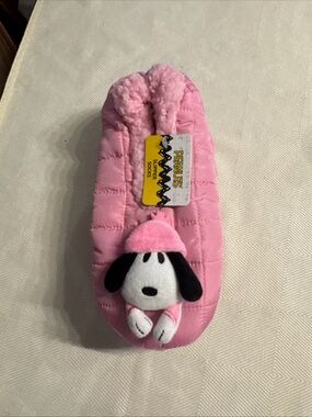 Peanuts Snoopy Pink Plush Lined Slipper